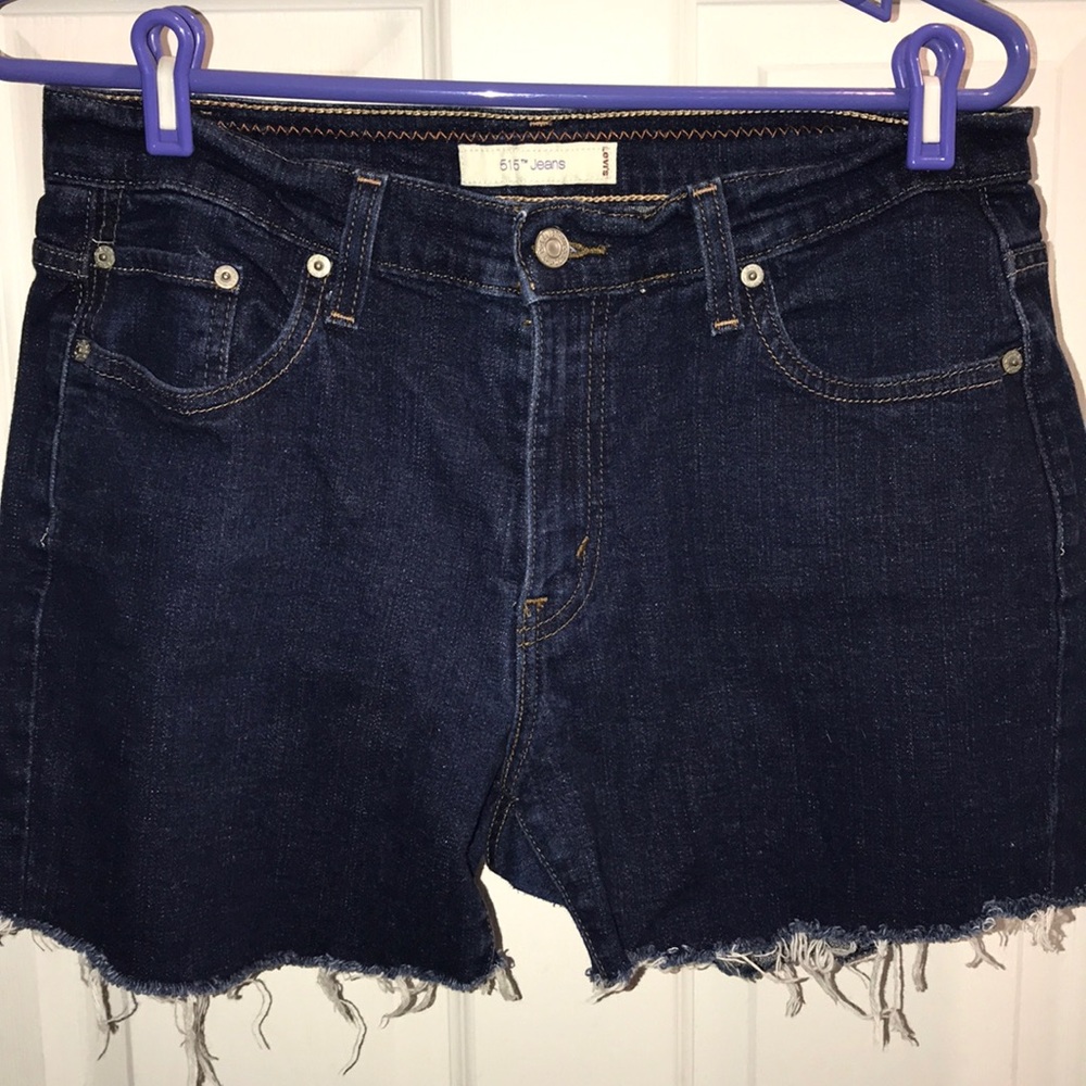 Women’s Levi’s high waisted cut off shorts
